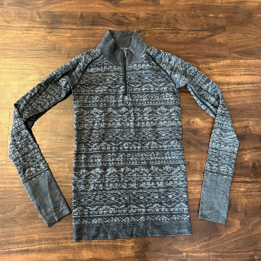 Lululemon Rest Less 1/4 Zip 
Heathered Black 
Size 2